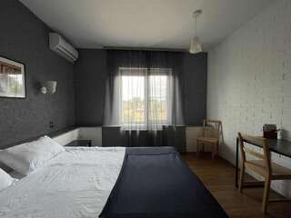 Отель Бутик отель 2020 Йошкар-Ола Улучшенный двухместный номер с 1 кроватью или 2 отдельными кроватями-8